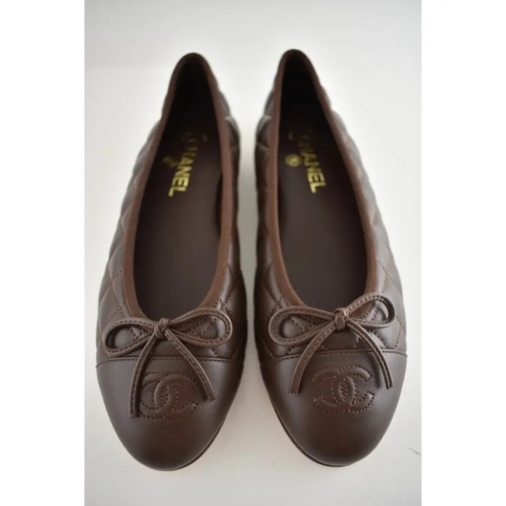 Chanel 26B Chocolate Dark Brown Lambskin Quilted CC Ballet Ballerina Flat 41.5